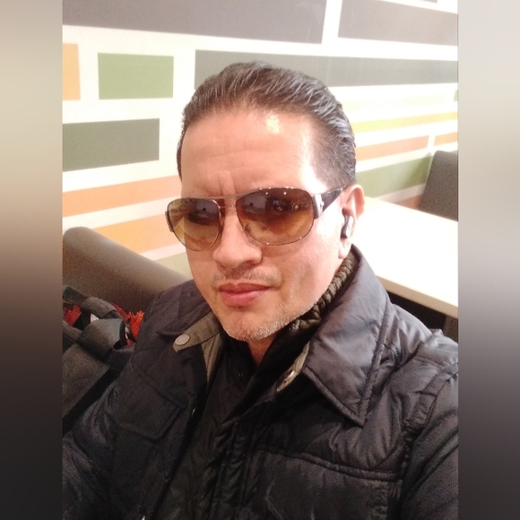 Meet your Posher, Michael - Picture 3 of 4